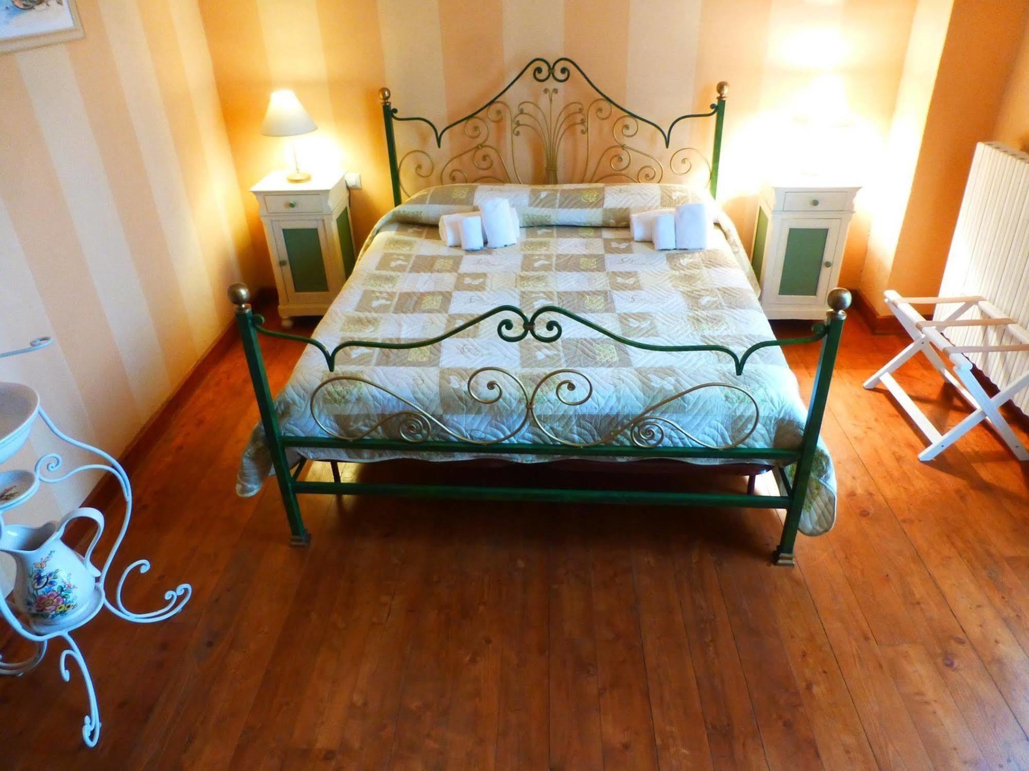 Tenuta Montezeglio Country Family House Invorio Inferiore ภายนอก รูปภาพ