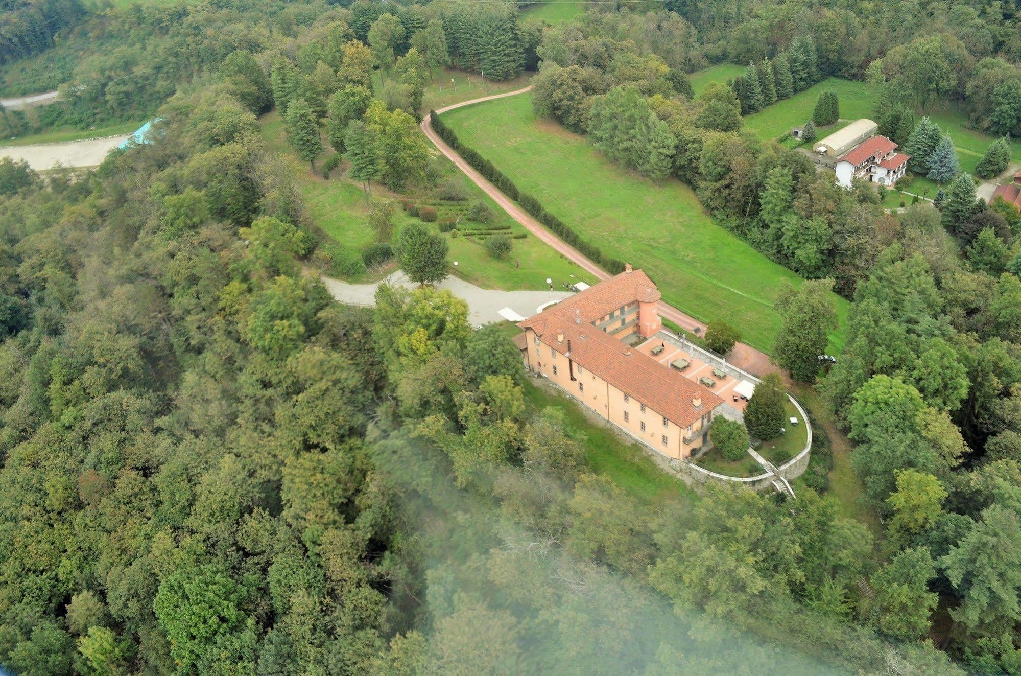 Tenuta Montezeglio Country Family House Invorio Inferiore ภายนอก รูปภาพ