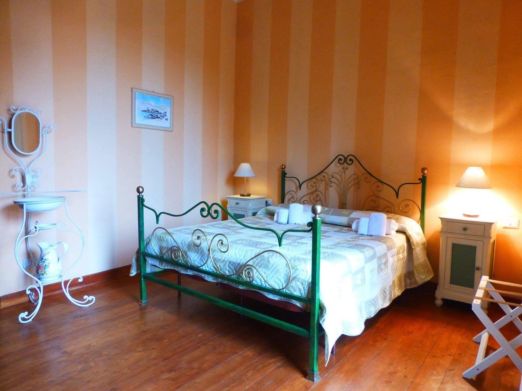 Tenuta Montezeglio Country Family House Invorio Inferiore ภายนอก รูปภาพ