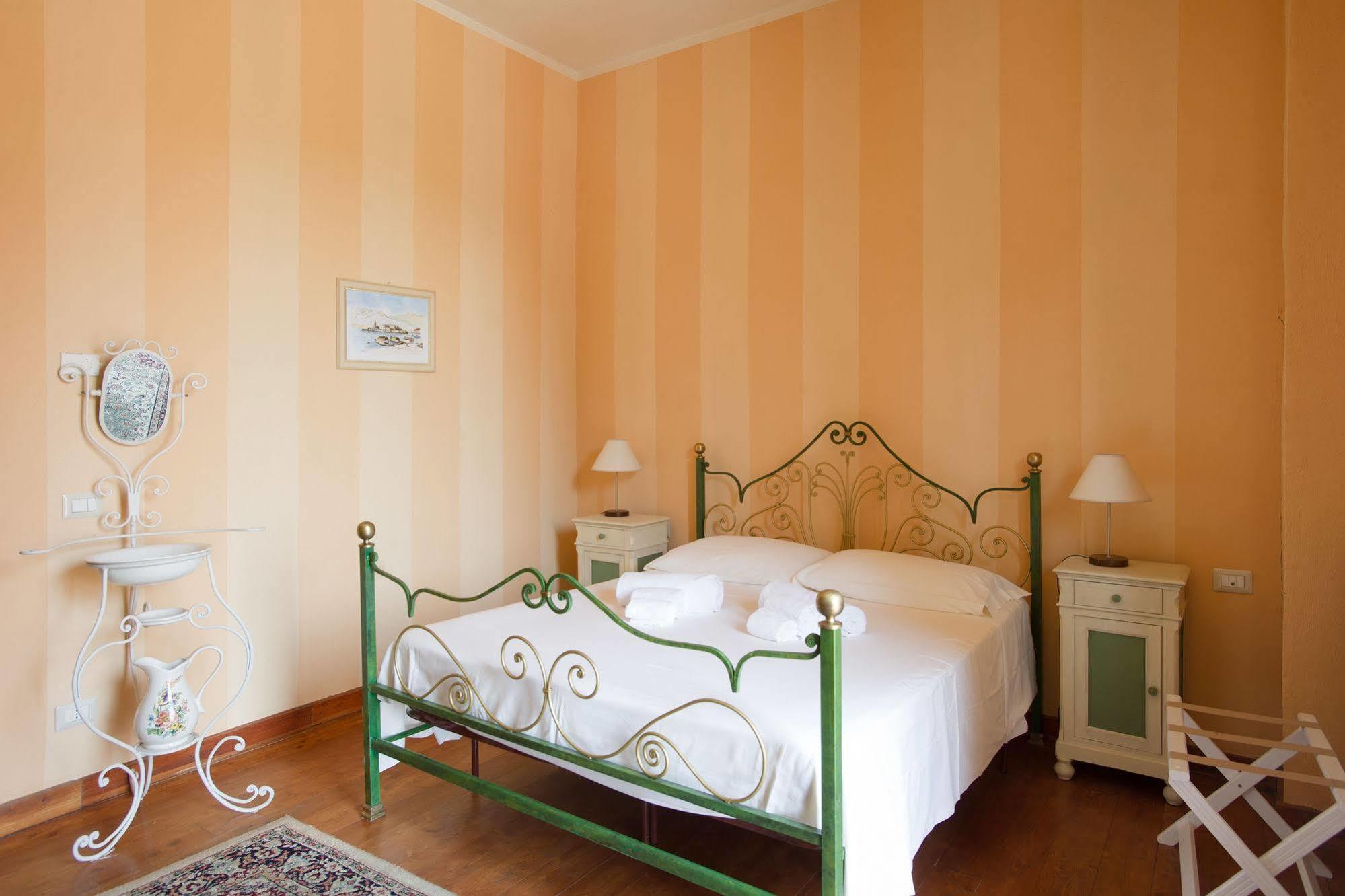 Tenuta Montezeglio Country Family House Invorio Inferiore ภายนอก รูปภาพ