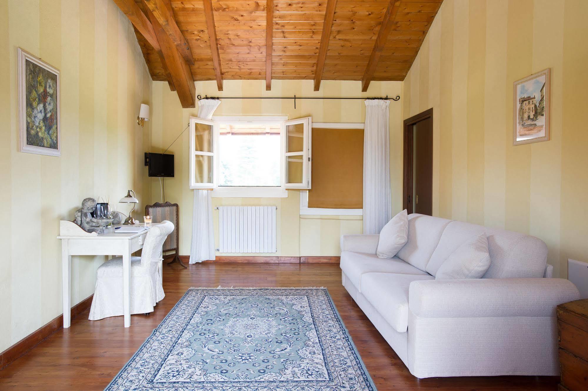 Tenuta Montezeglio Country Family House Invorio Inferiore ภายนอก รูปภาพ