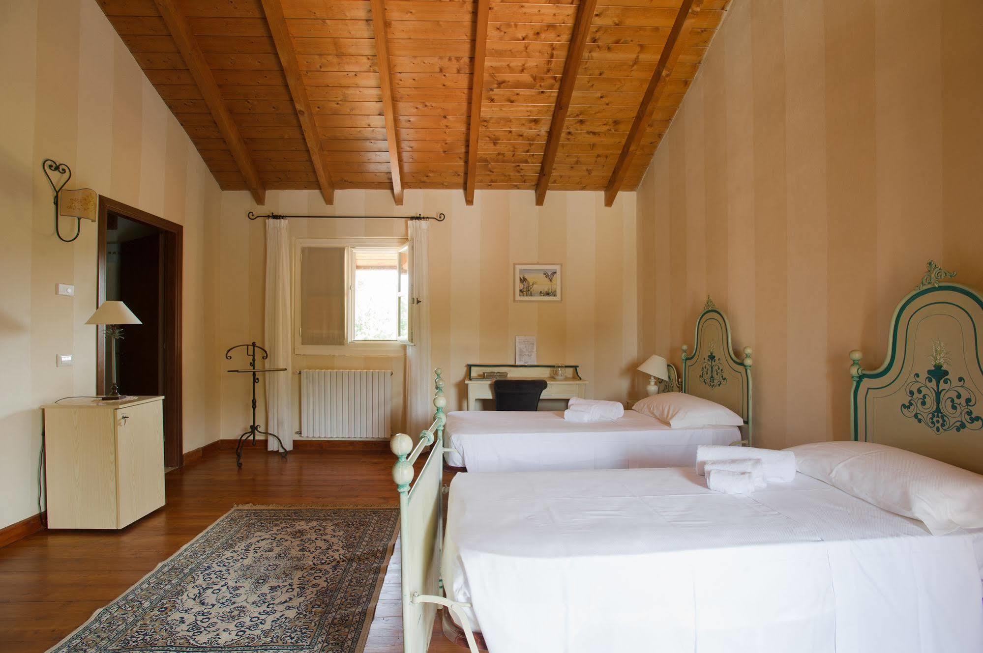 Tenuta Montezeglio Country Family House Invorio Inferiore ภายนอก รูปภาพ